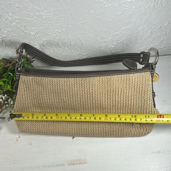 The SAK Tan and Brown Knit Leather Shoulder Bag w/ Hang Tag Leather Pad Bottom - Picture 10 of 16